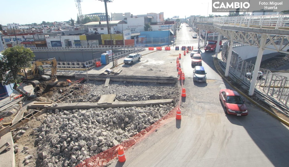VIDEO: Así avanzan los trabajos de renivelación en rotonda de Boulevard Hermanos Serdán