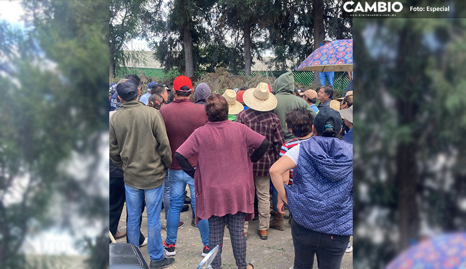 Pobladores de Xalmimilulco se manifiestan contra la construcción de Casas Ara