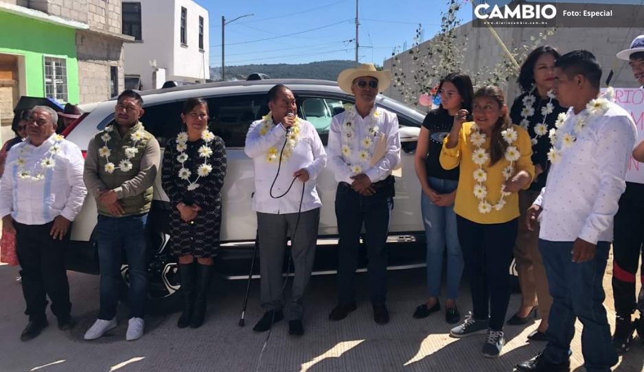 Mario de la Rosa entrega tres calles en San Matías Buena Vista Amozoc