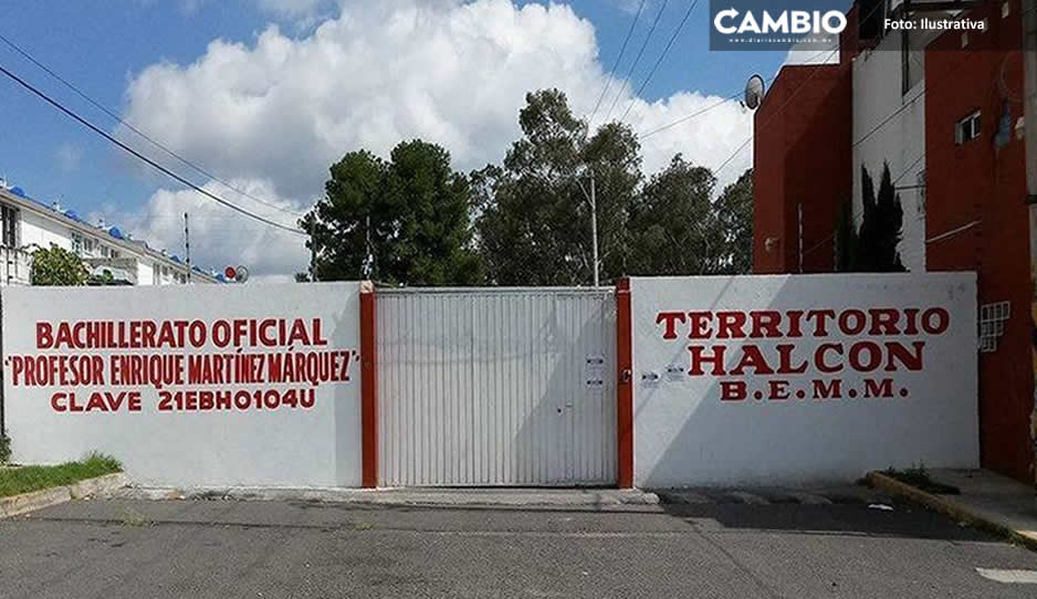 VIDEO: ¡Hay tiro! Se arma la campal entre alumnos de bachillerato en Bosques de San Sebastián