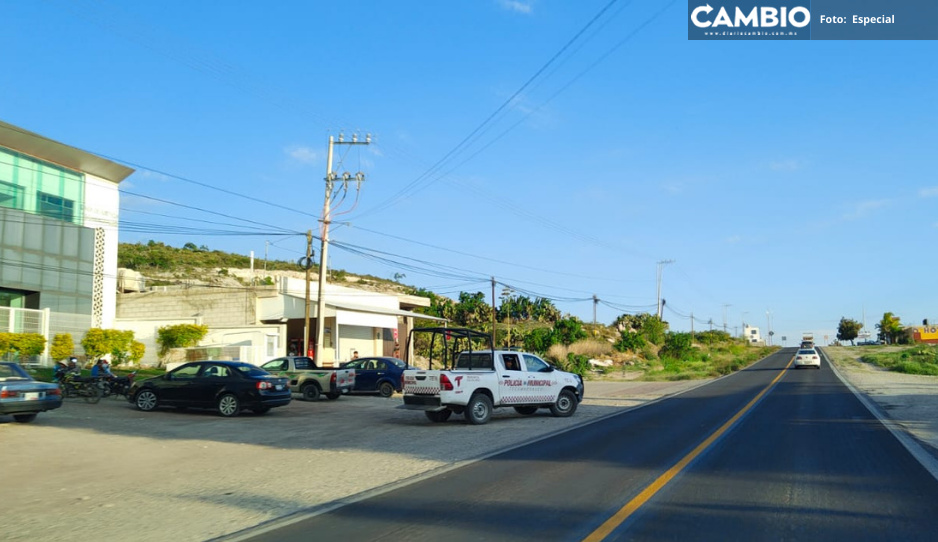 Comando armado roba camioneta con lujo de violencia sobre la federal Puebla-Tehuacán