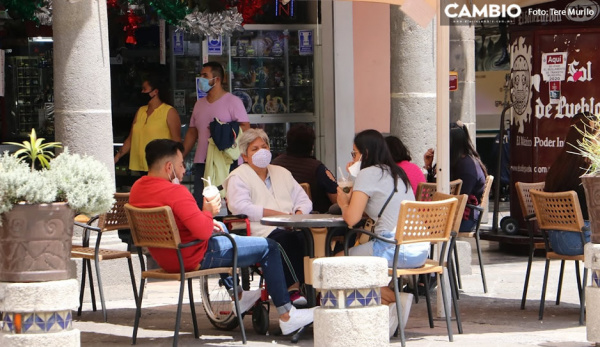 COVID pone en alerta a Puebla: vuelve uso obligatorio de cubrebocas en restaurantes