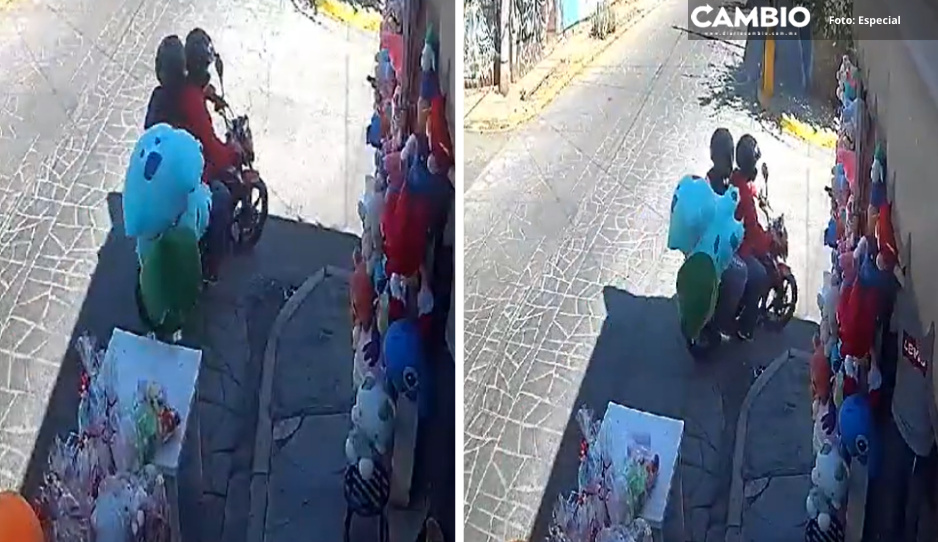 ¡Capturaron al pokémon! Motoladrones roban peluche de puesto en pleno San Valentín (VIDEO)