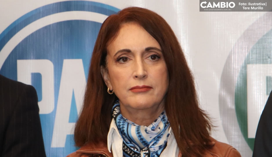 Augusta Díaz atiende a militantes que tomaron la sede estatal del PAN (VIDEO)