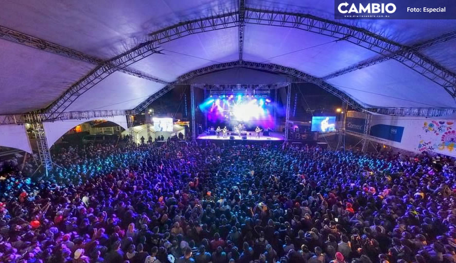 Más de 40 mil asistentes se juntan durante concierto de la 84ª Feria de las Flores de Huauchinango