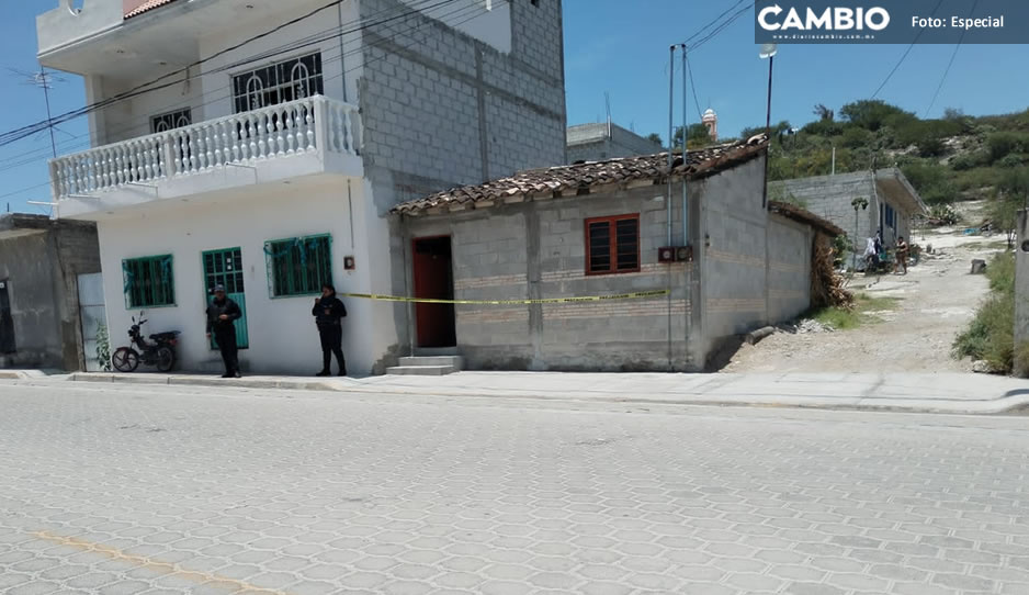 Machetea a policías para evitar ser detenido tras golpear a su mamá en Chilac