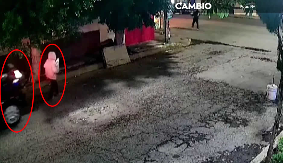 ¡Qué coraje! Conductor atropella a abuelita dos veces y se da a la fuga (VIDEO)