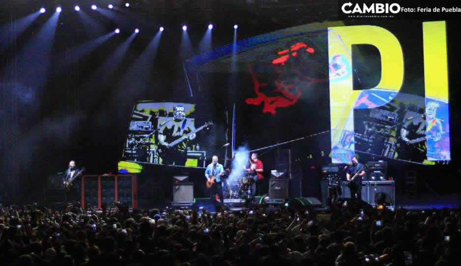 VIDEO: As&iacute; fue el regreso de Molotov tras ocho a&ntilde;os de ausencia en Puebla