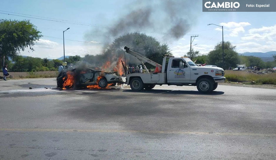 Incendian coche del ayuntamiento tras rumor de segundo relleno sanitario en Tehuacán (VIDEO)
