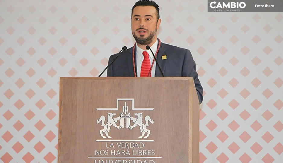 Rector de la Ibero a favor de la distribución de los libros de la SEP en Puebla