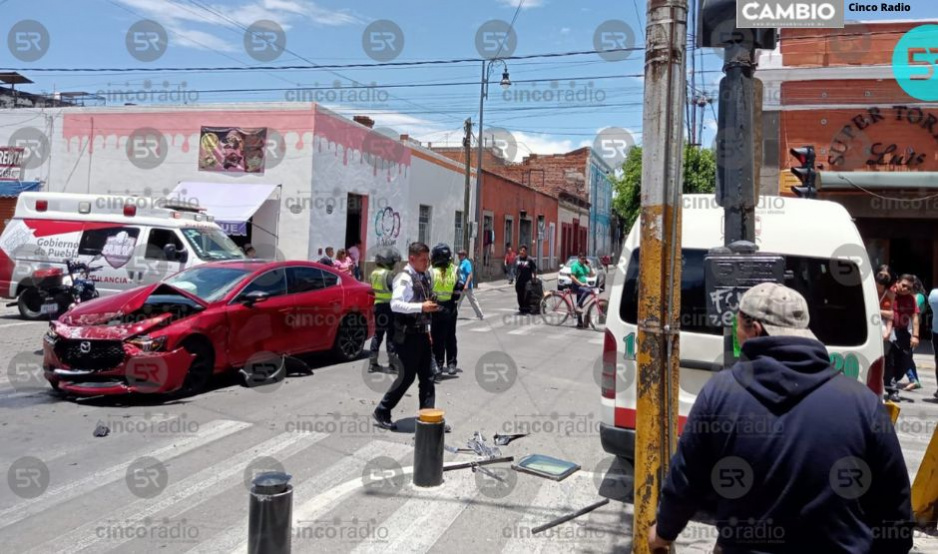 Fuerte choque entre auto y ruta 12 deja cuatro lesionados en la 7 Sur