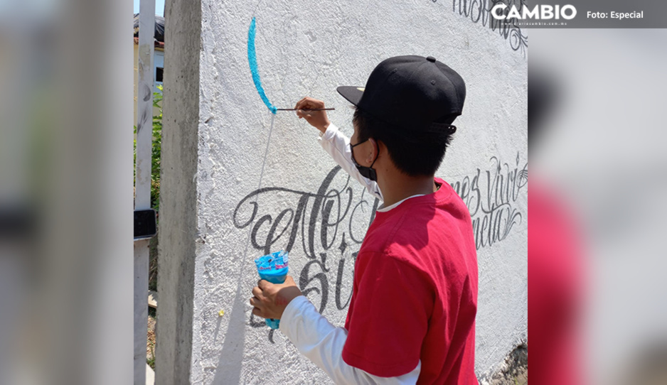 Estudiantes de bachillerato pintan murales con pintura orgánica en Coyula, Atlixco