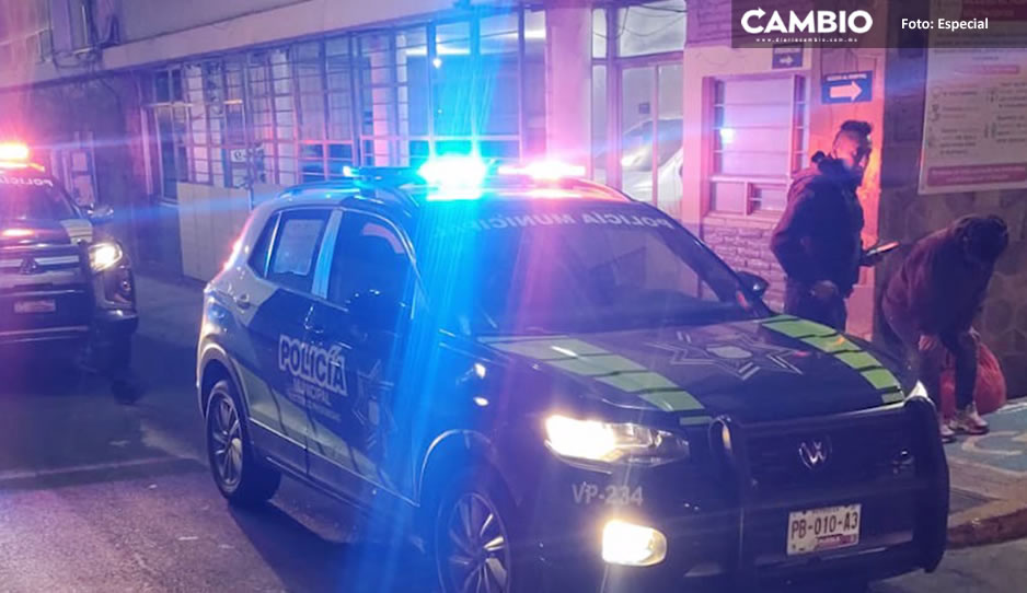 ¡Se adelantó la cigüeña! Madre da a luz a su bebita en Barrio de El Alto (VIDEO)