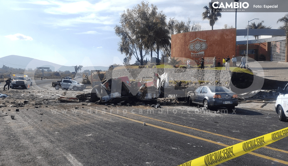 ¡Cuidado conductor! Terrible carambola provoca cierre de la Atlixco-Izúcar