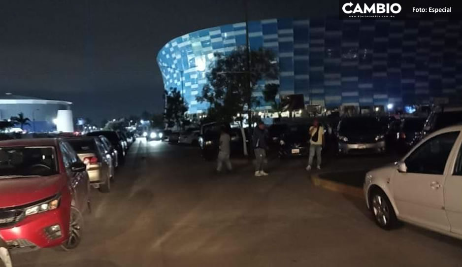 ¡Infames! Franeleros agreden a familia por no pagar 50 pesitos tras partido de Pericos (VIDEO)