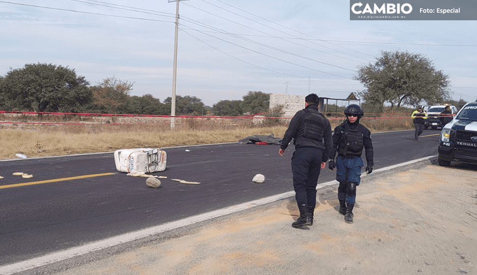 Conductor ebrio atropella y mata a repartidor de tortillas en la Puebla-Tehuacán