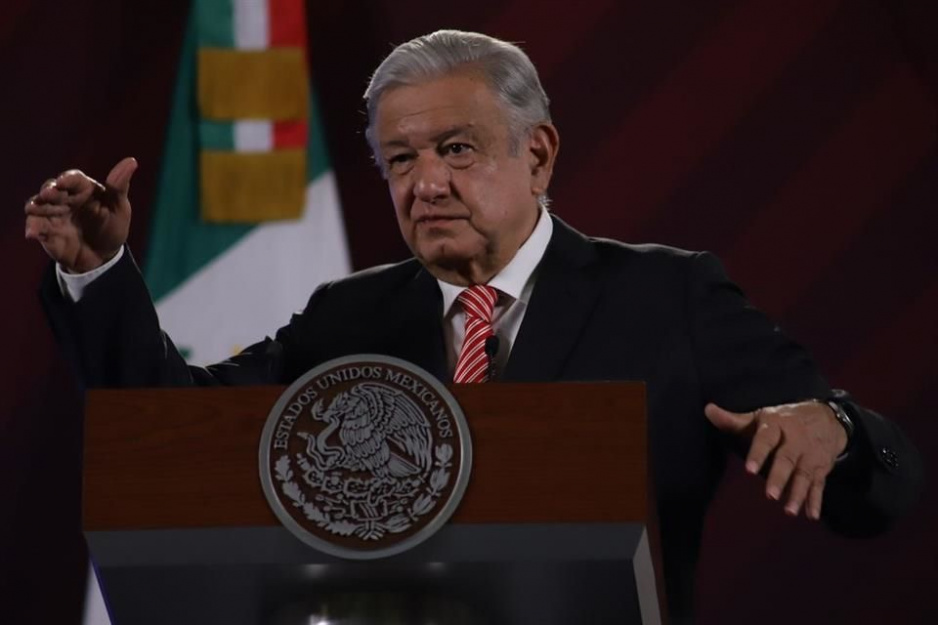 AMLO no descarta que gobierno federal tenga un banco