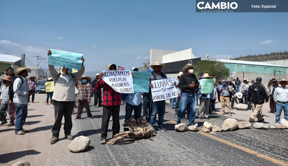 Campesinos toman caseta de Tehuacán; bloquean la carretera federal Tehuacán-Huajuapan