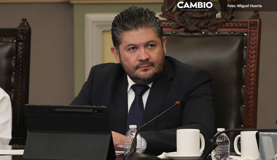 Enrique Rivera se victimiza tras su traición al PRI; acusa guerra sucia en su contra (VIDEO)