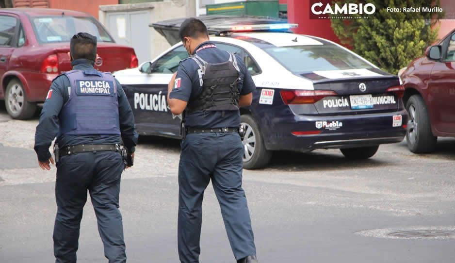 Hallan dos cadáveres con narcomensaje en la cajuela de un auto en límites con Tlaxcala