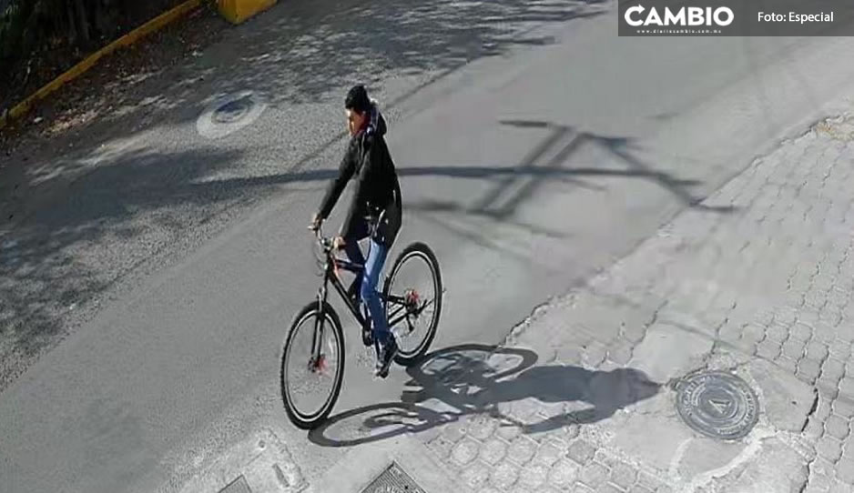 ¡Aguas poblanas! Exhiben a acosador a bordo de bici en la Recta a Cholula