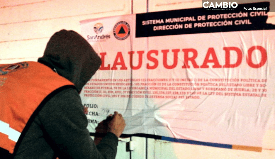Clausuran fábrica de hielo por intenso olor a amoniaco en San Andrés Cholula