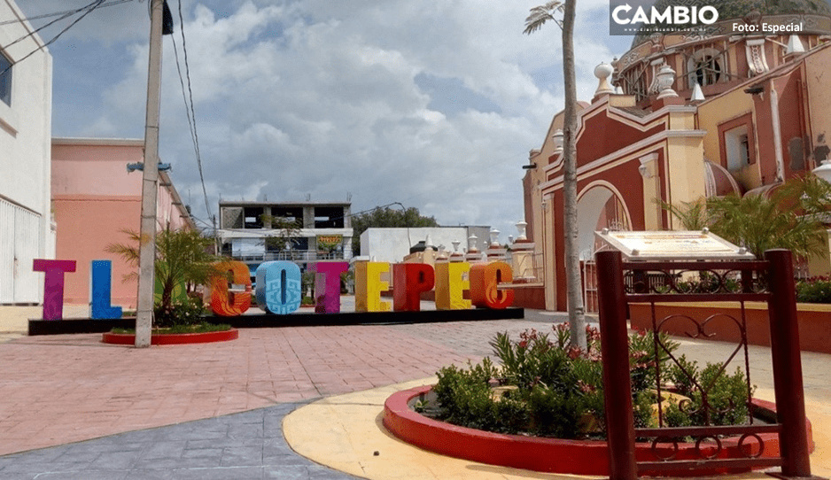 Asesinan a balazos a conductor dentro de su auto en Tlacotepec