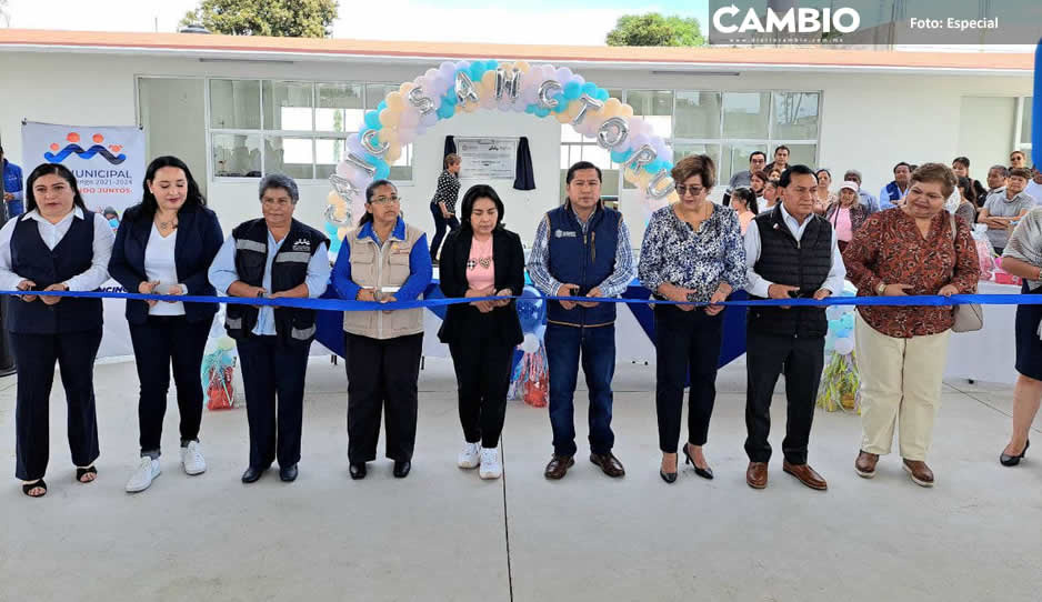 Filomeno Sarmiento entrega el CAIC y aulas para adultos en localidad de Cuautlancingo