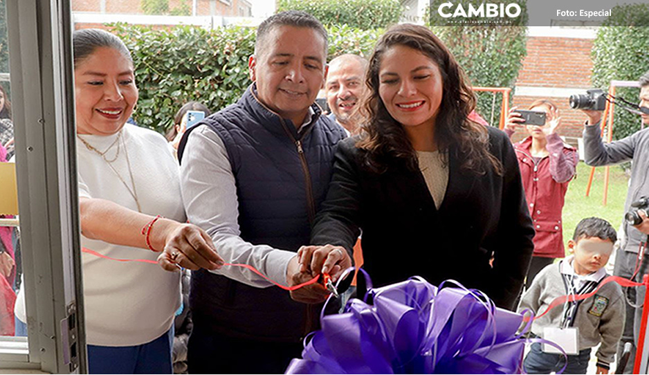 Edmundo Tlatehui inaugura biblioteca en Tonantzintla