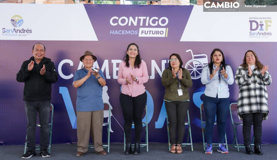 Encabeza Guadalupe Cuautle entrega del programa “Cambiando Vidas” en Cholula
