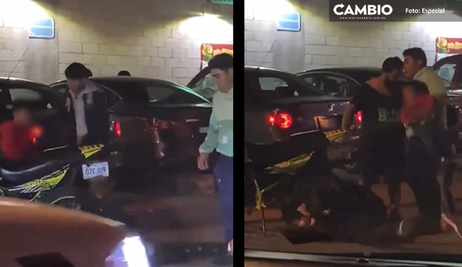 VIDEO: Enfrente de los niños se desata una batalla campal en Granjas de Puebla