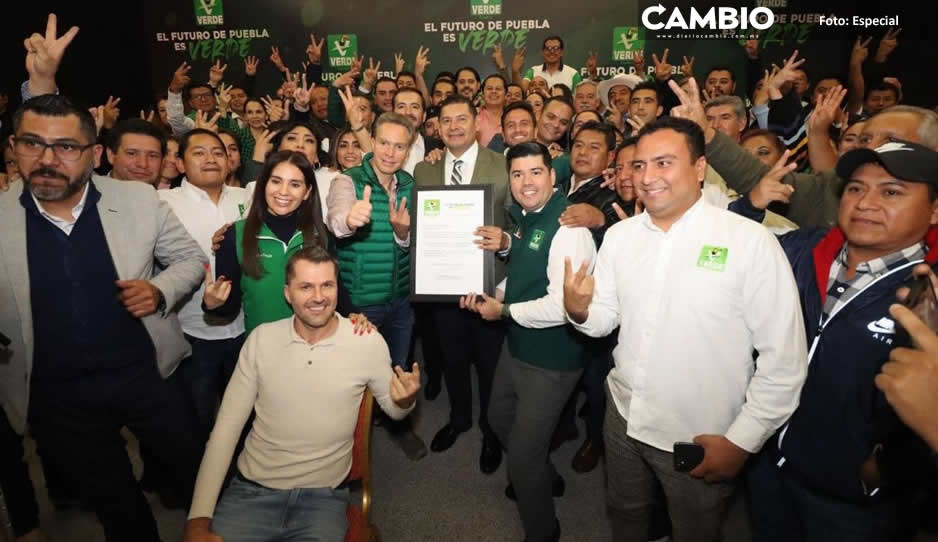 Alejandro Armenta recibe constancia de coordinador estatal por parte del PVEM