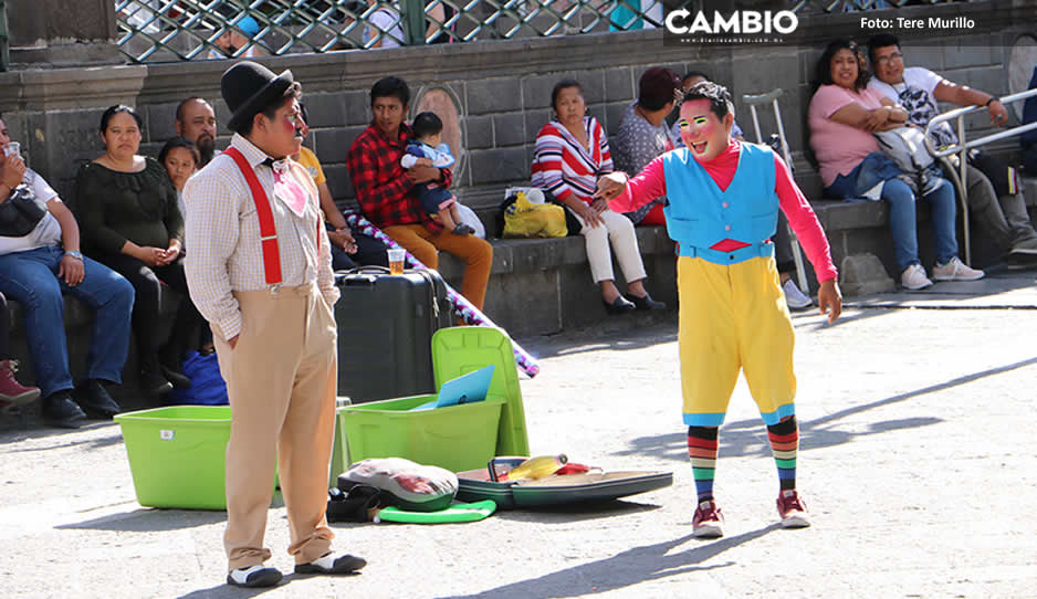 Payasitos del Zócalo serán incluidos en programa de artistas urbanos en febrero (VIDEO)