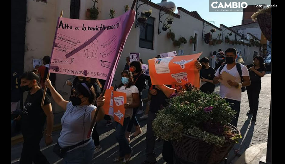 Atlixquenses marchan para exigir localización de dos desaparecidos