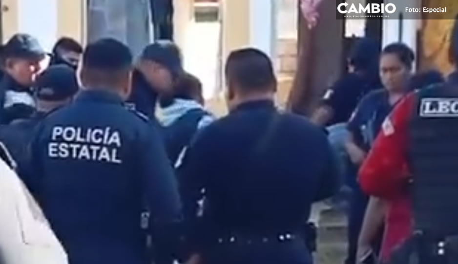 Vecinos justicieros detienen y golpean a ladrón tras robarse una moto en Tehuacán