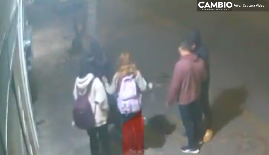 VIDEO: Encañonan y asaltan a estudiantes en el Barrio de Santiago