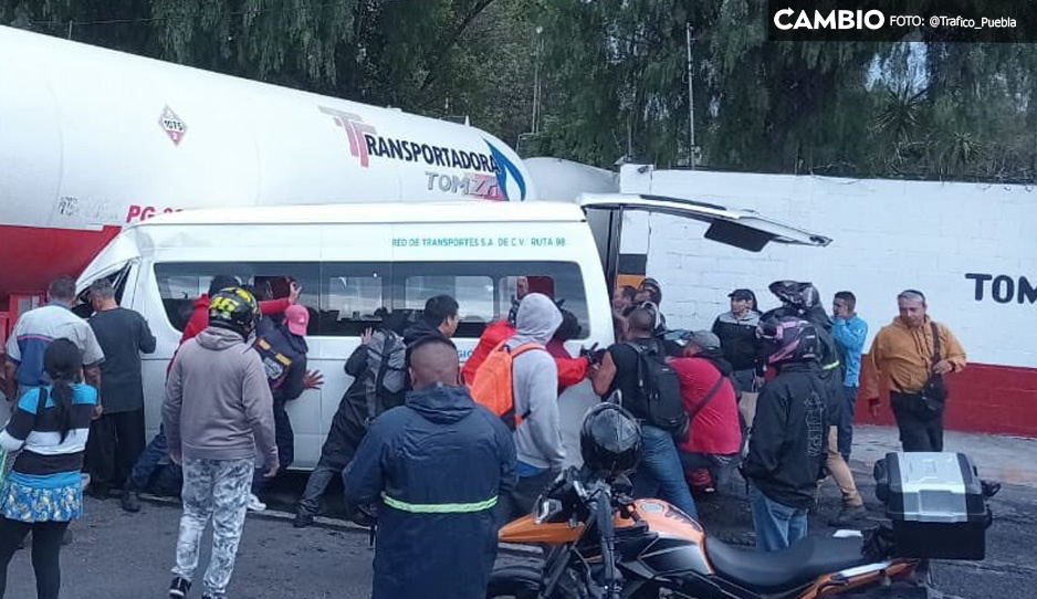 ¡Vaya susto! Fuerte choque entre ruta y pipa de gas en la México-Puebla (FOTOS)