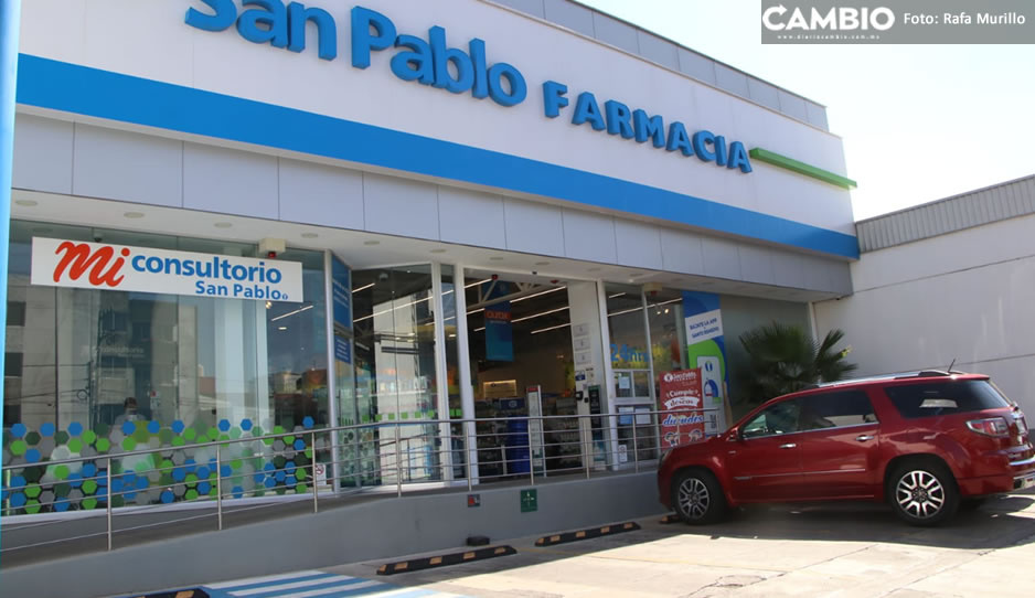 Demasiada gente y fallas en el sistema, así se vivió primer día de vacunación covid en farmacias