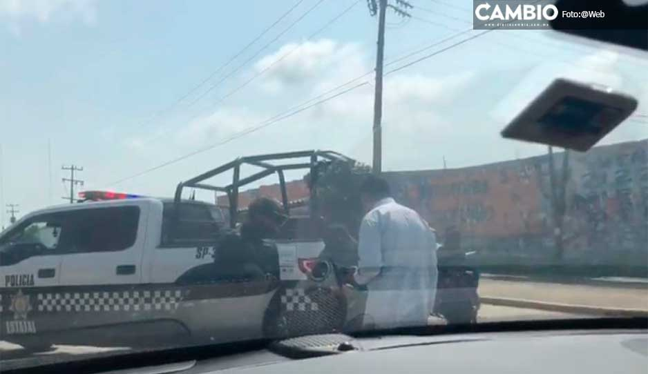 Policías de Veracruz retienen y encañonan a Manuel Velasco (VIDEO)