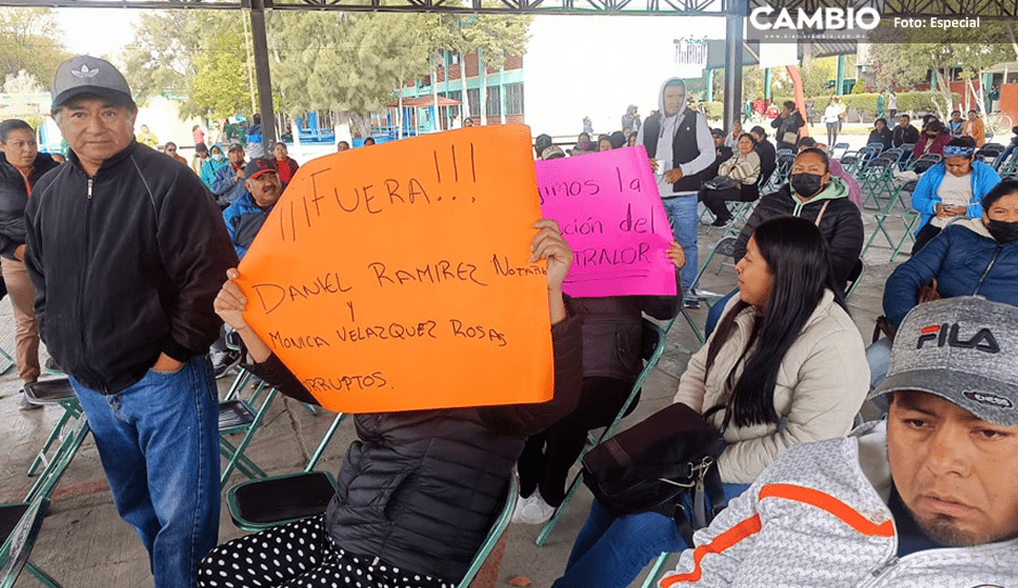 Padres de Familia acusan desvió de recursos en la escuela Secundaria Manuel Ávila Camacho ESMAC en Tecamachalco