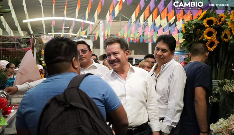 Nacho Mier realiza recorrido por el Mercado de Amozoc (FOTOS)