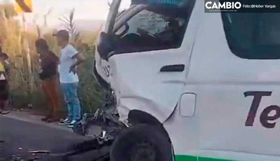 Choque entre transporte colectivo y un particular deja 15 lesionados en la Tehuacán-Teotitlán