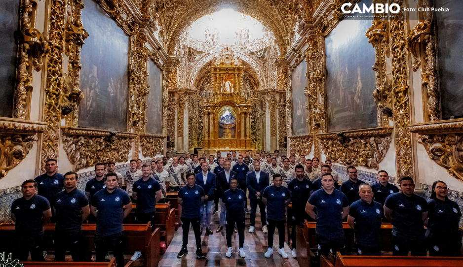 Club Puebla presume FOTO oficial con &quot;playera barroca” en la Capilla del Rosario 