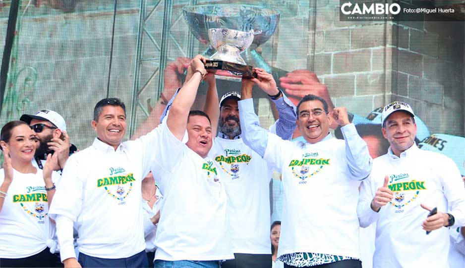 Regalarán 20 mil playeras de Pericos de Puebla por su campeonato (VIDEO)