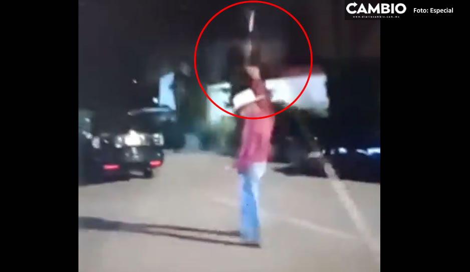 ¡Inconscientes! Captan en VIDEO a pobladores lanzando disparos al aire en Nicolás Bravo