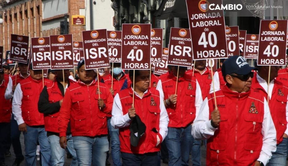Trabajadores marchan en el Centro Histórico; exigen reducción de jornada laboral y del ISR (VIDEO)