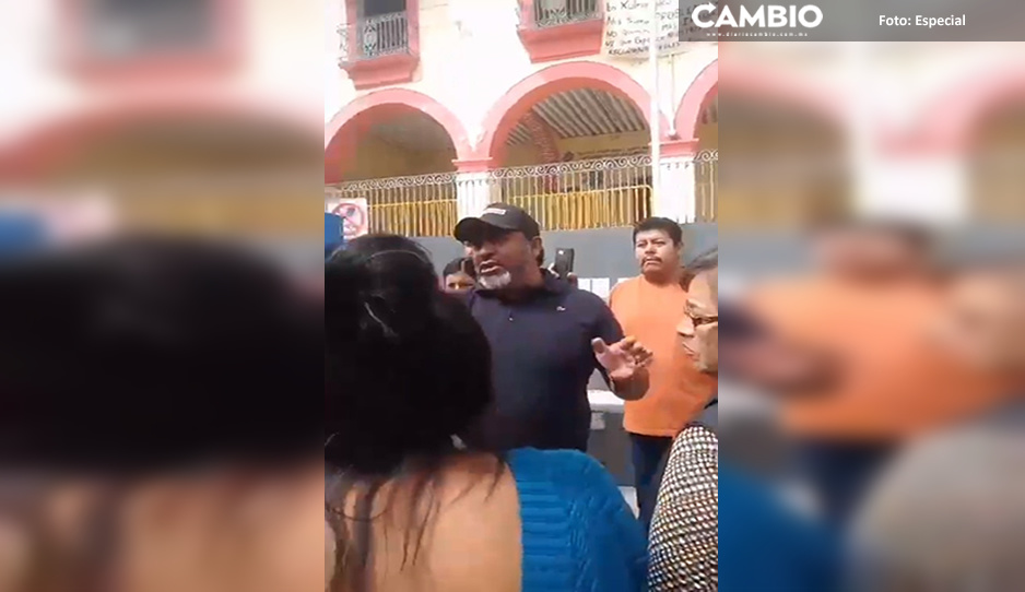 ¡Se dijeron de todo! Vecinos de Xalmimilulco recriminan falta de apoyo a autoridades (VIDEO)