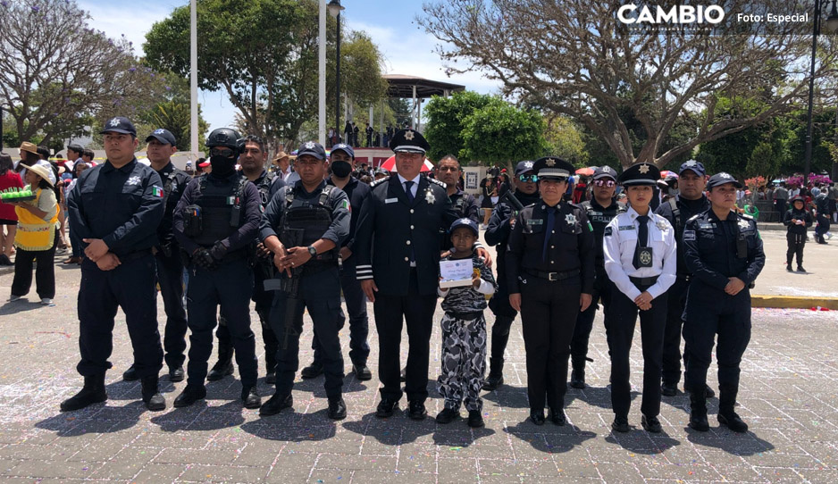 Kimberly cumplió su sueño de ser policía por un día en Amozoc