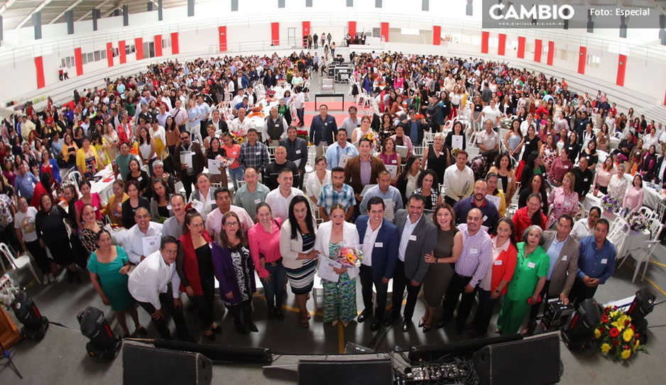 Ayuntamiento de Chignahuapan, celebra a maestros y maestras