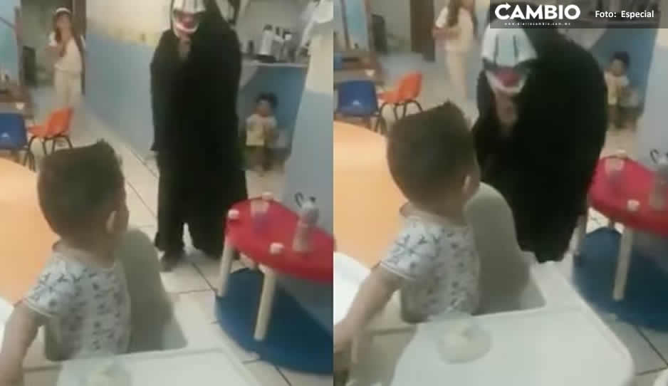 ¡No te pases! Sujeto disfrazado aterroriza a niñitos de un kínder (VIDEO)